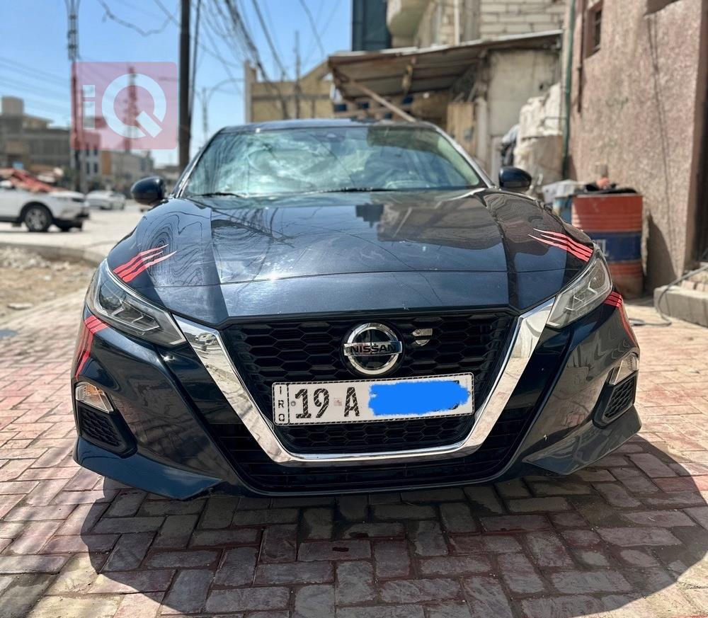 نيسان ألتيما